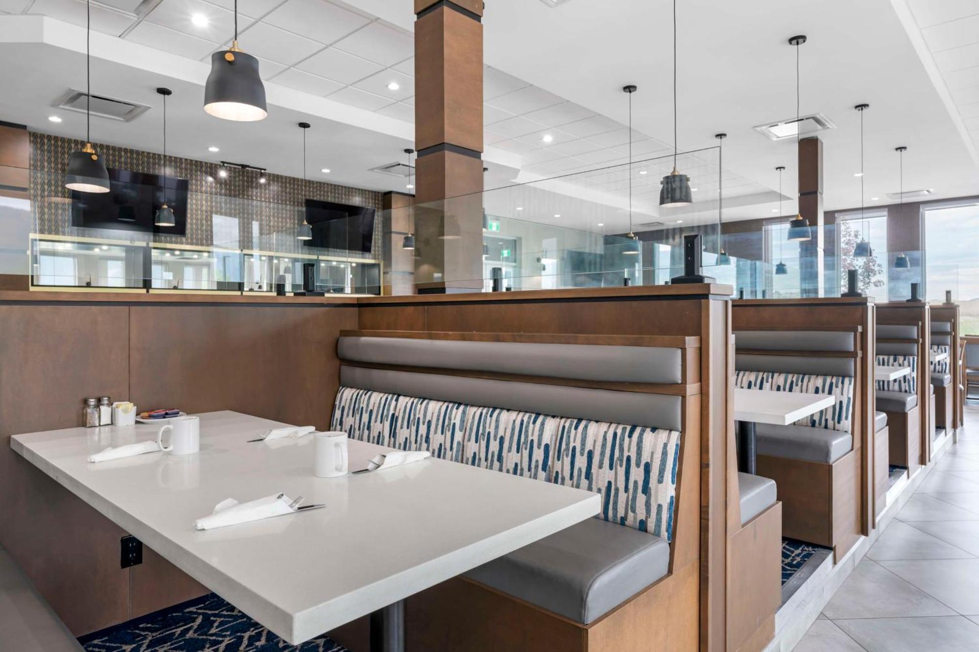 Best Western Premier Route 97 Vernon Esterno foto