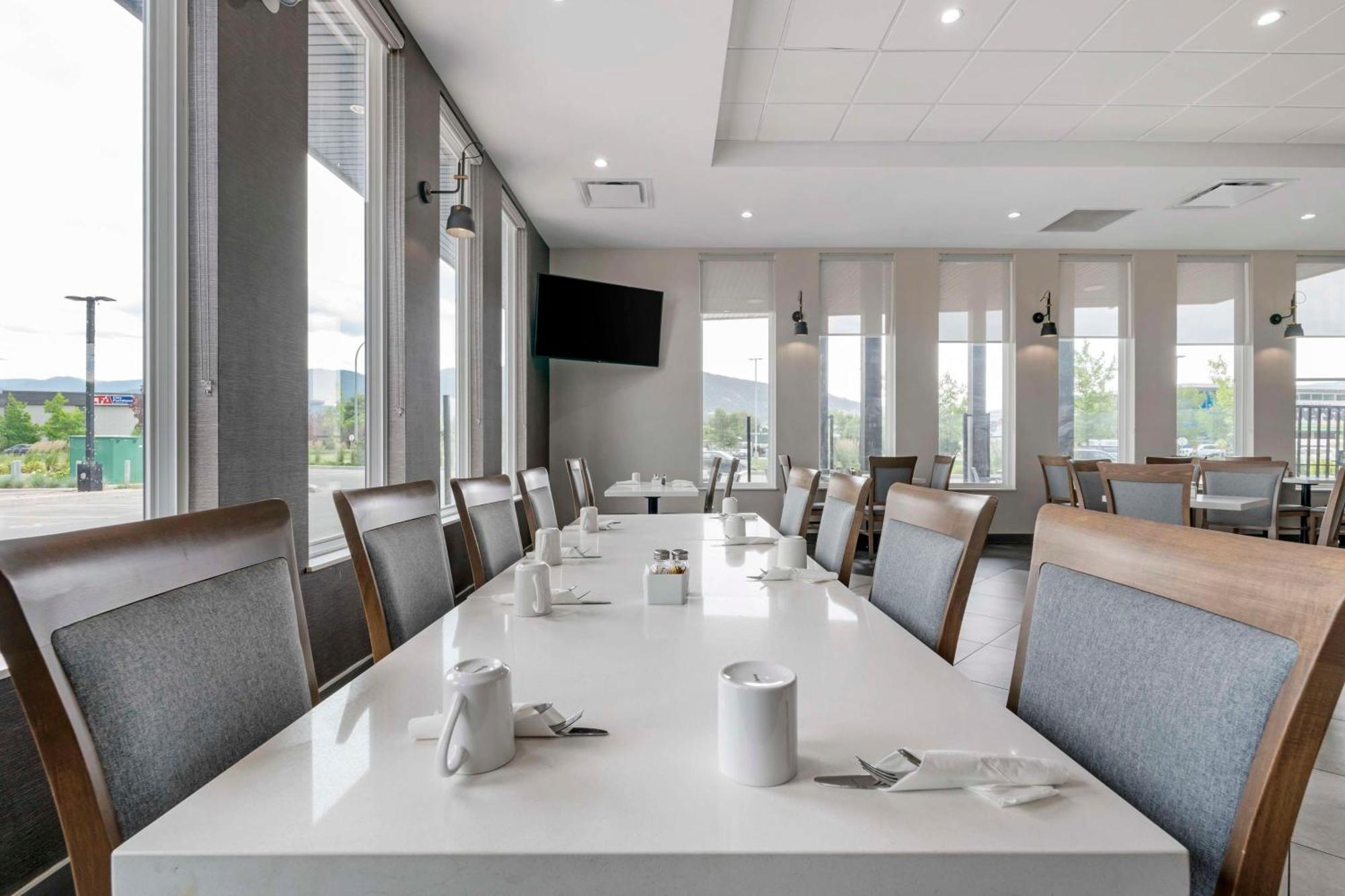 Best Western Premier Route 97 Vernon Esterno foto