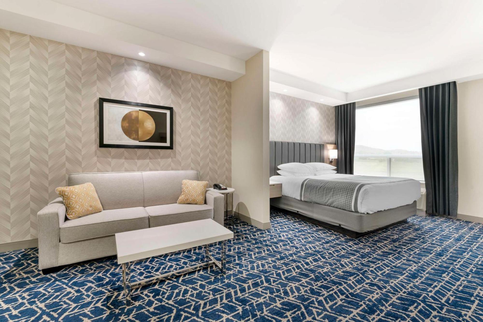 Best Western Premier Route 97 Vernon Esterno foto