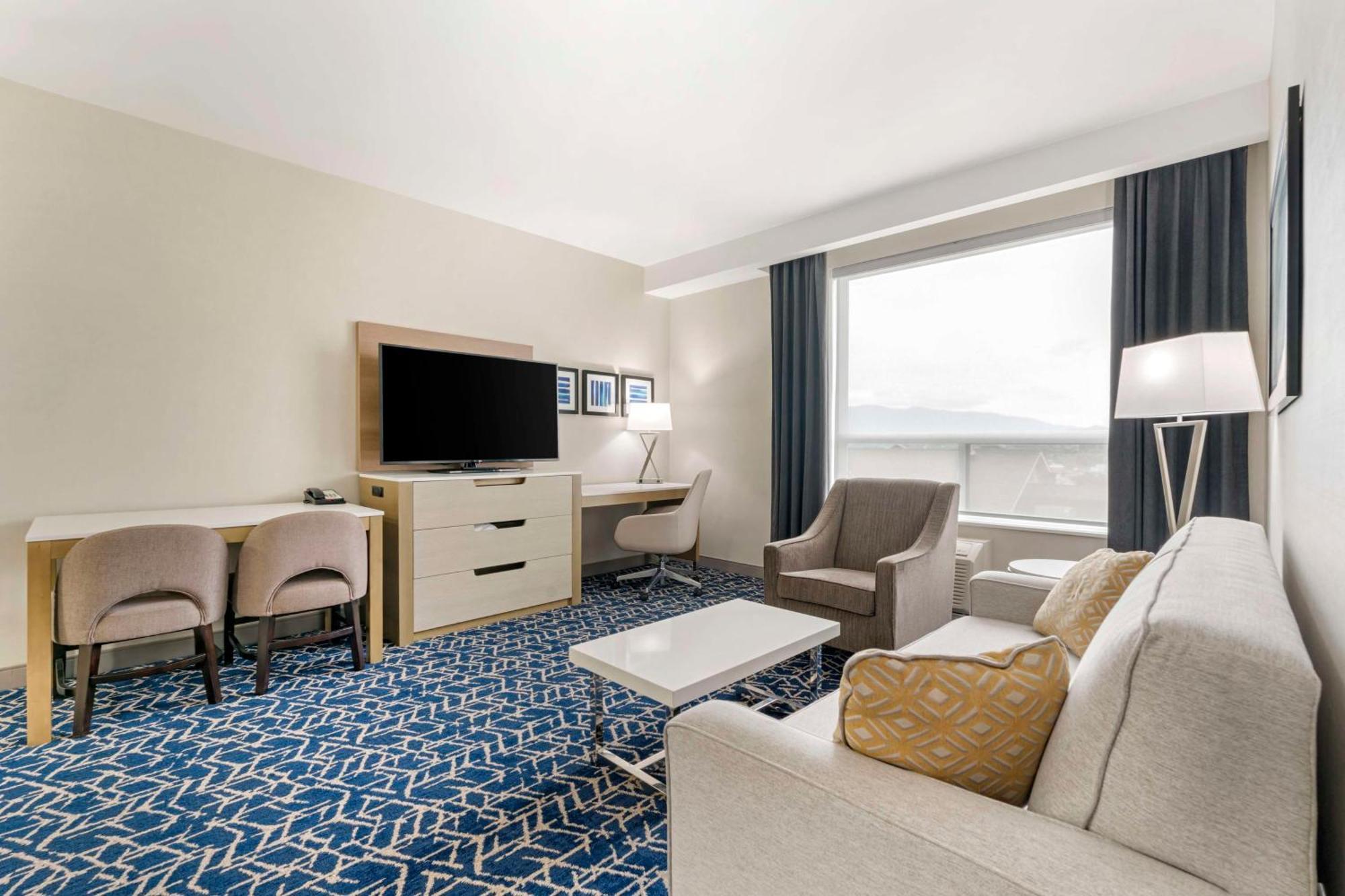 Best Western Premier Route 97 Vernon Esterno foto