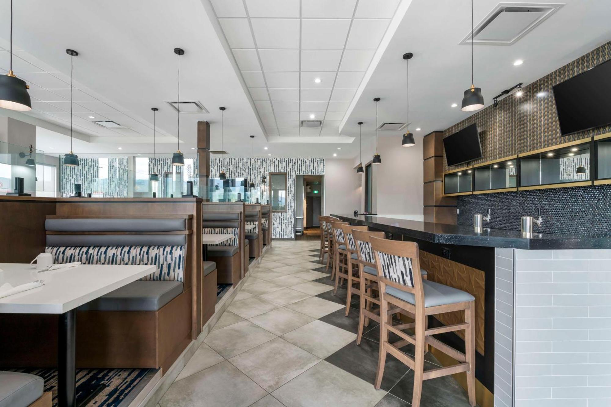 Best Western Premier Route 97 Vernon Esterno foto