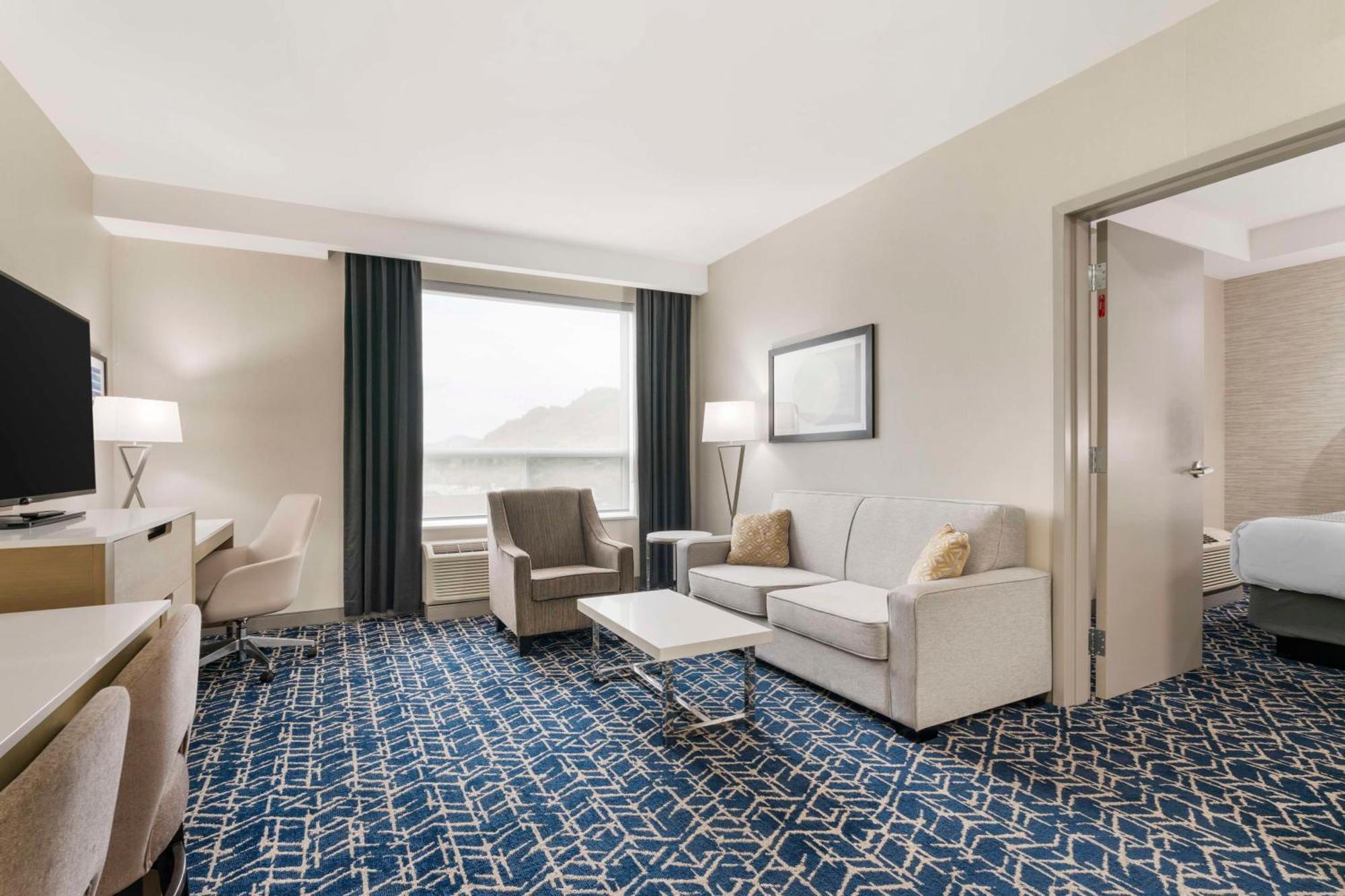 Best Western Premier Route 97 Vernon Esterno foto