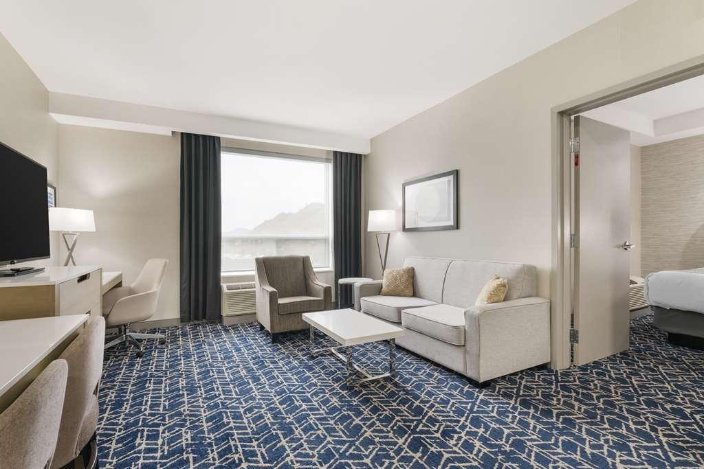 Best Western Premier Route 97 Vernon Camera foto